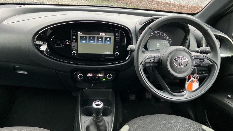 Toyota Aygo X 1.0 VVT-i Edge 5dr Petrol Hatchback